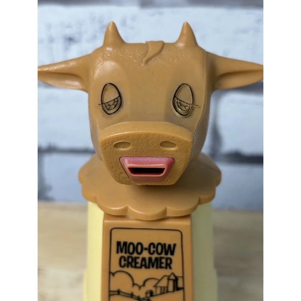 Vintage Moo Cow Creamer Whirley Industries Warren Penn USA - cow creamer - New